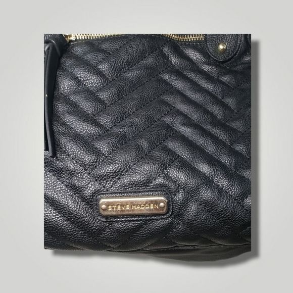 ❤️❤️ EUC Steve Madden Quilted Herringbone pattern Black Shoulder Bag❤️❤️ - Picture 3 of 7